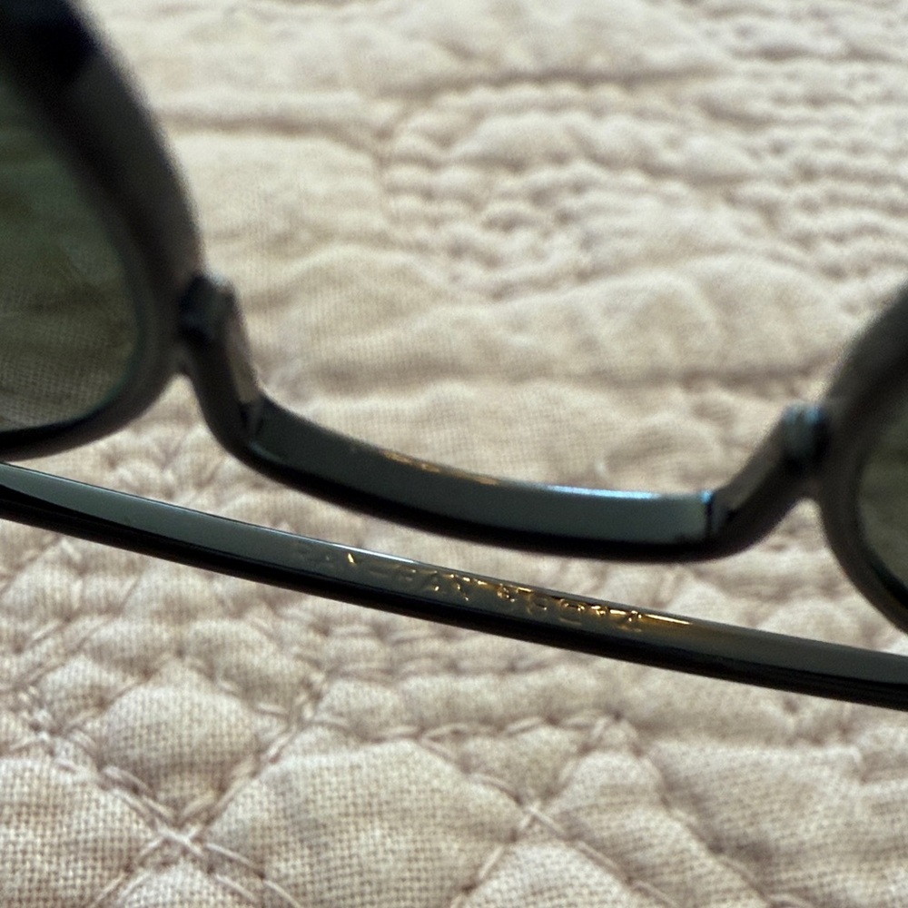 Ray-Ban polarized Aviator sunglasses new in box - Picture 8 of 16